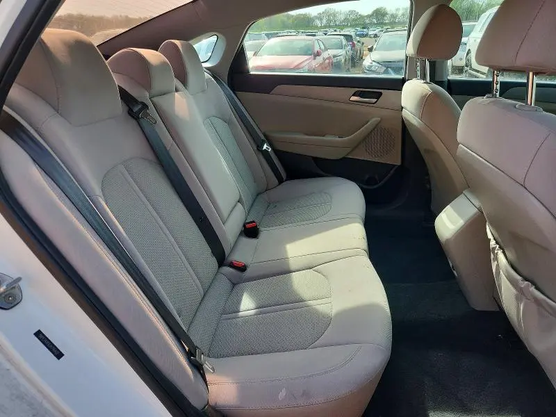 2018 HYUNDAI SONATA SE  