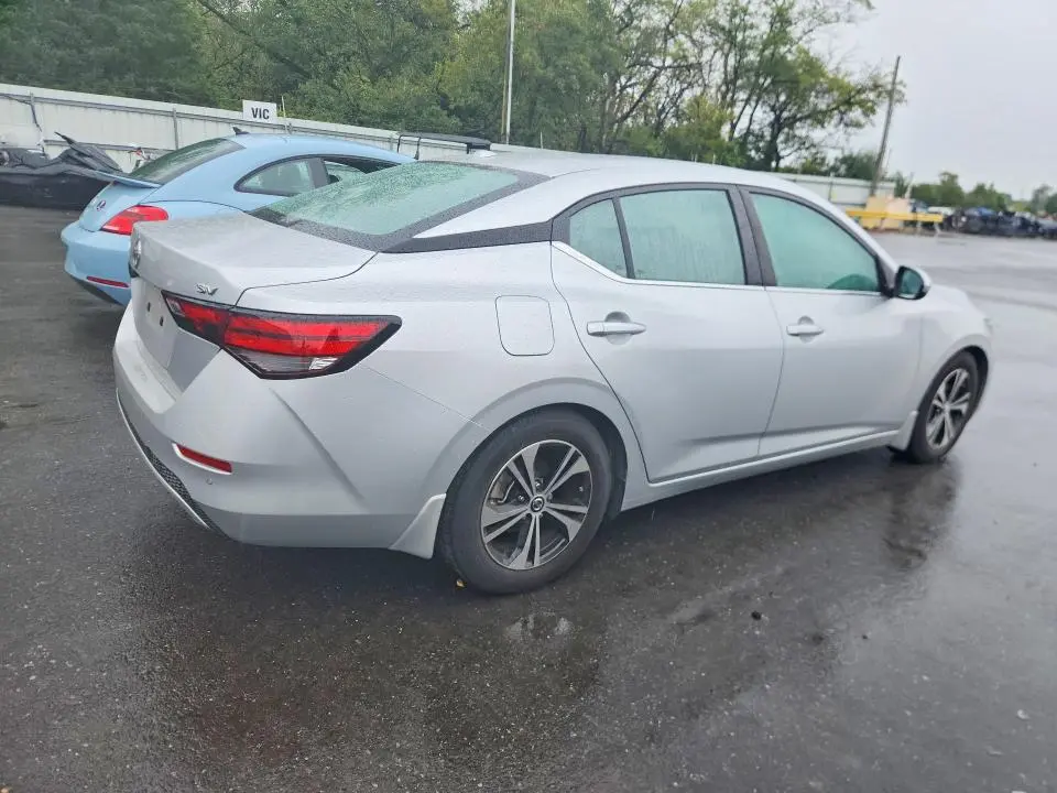 2022 NISSAN SENTRA SV  
