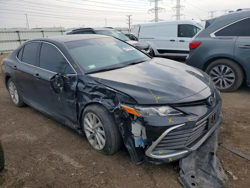 2022 TOYOTA CAMRY LE  