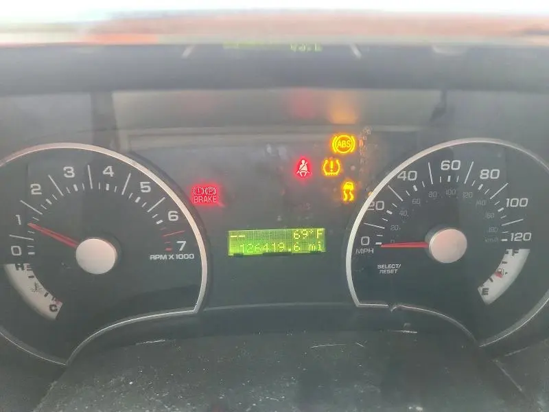2010 FORD EXPLORER XLT  