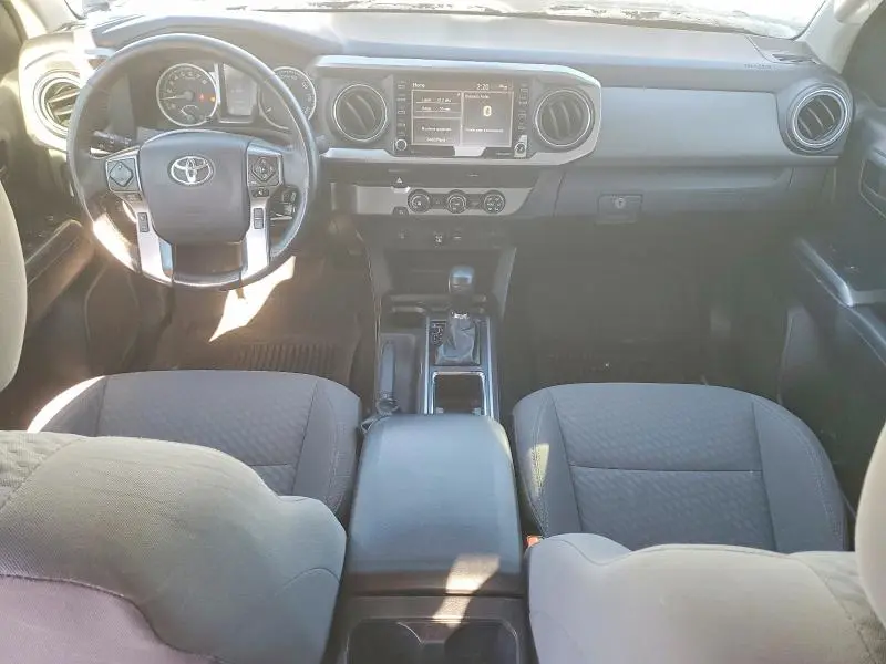 2020 TOYOTA TACOMA SR5 V6  