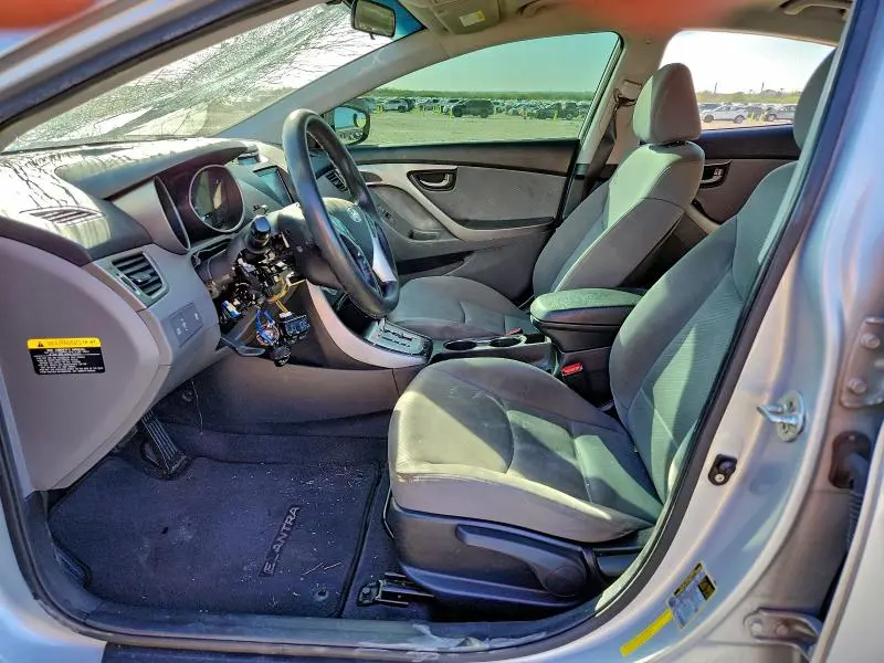 2012 HYUNDAI ELANTRA   