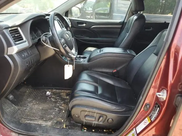 2017 TOYOTA HIGHLANDER SE  