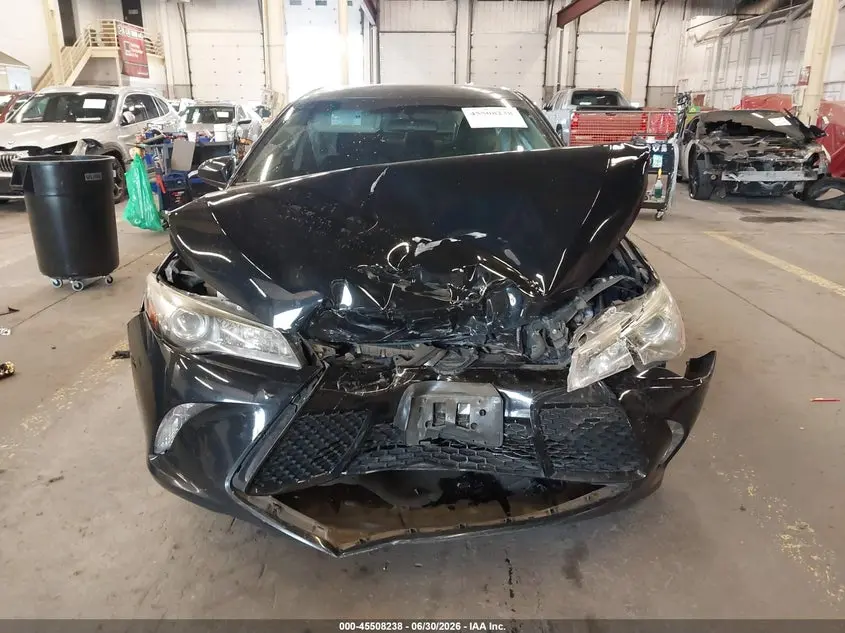 2015 TOYOTA CAMRY HYBRID SE