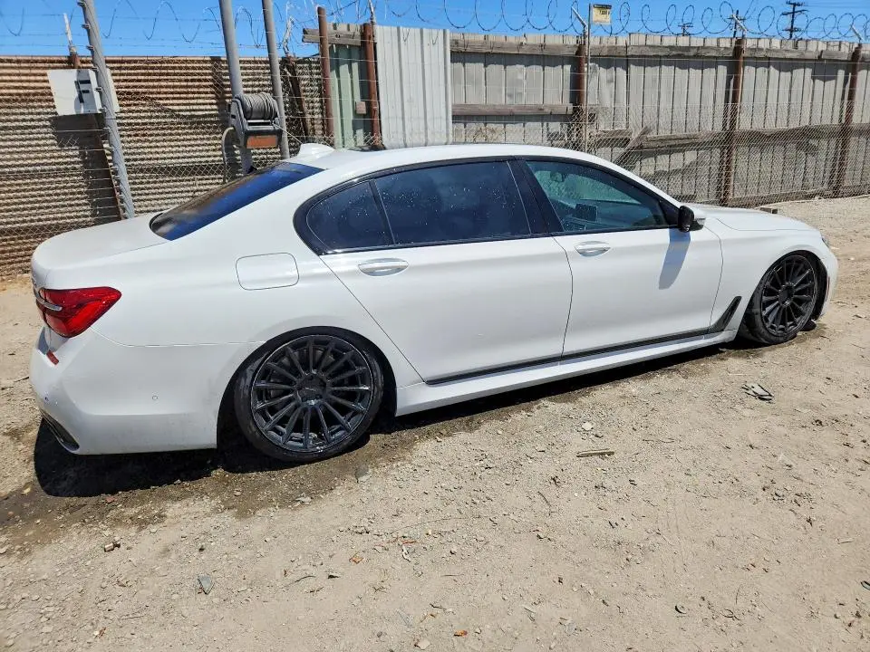 2016 BMW 750 XI  