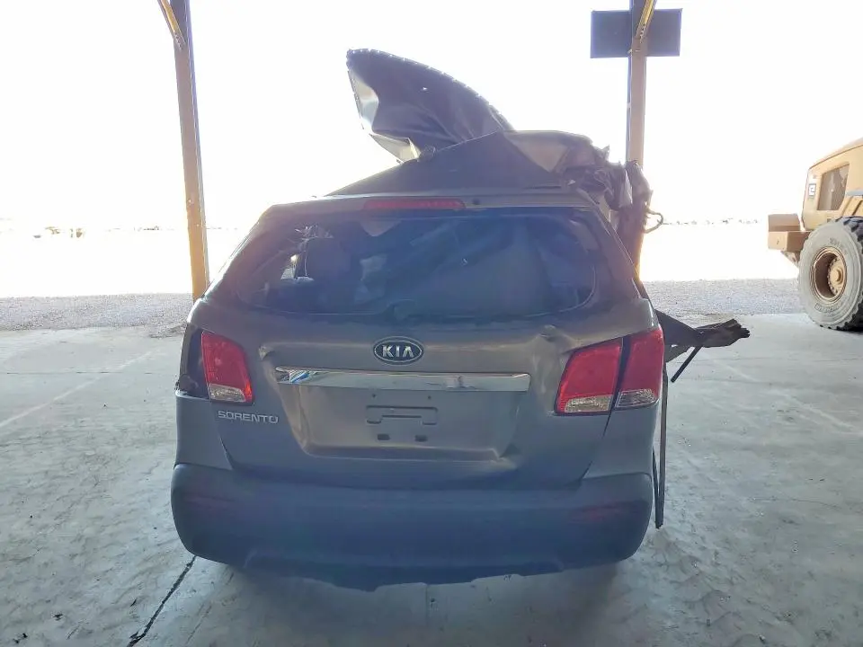 2011 KIA SORENTO GL  