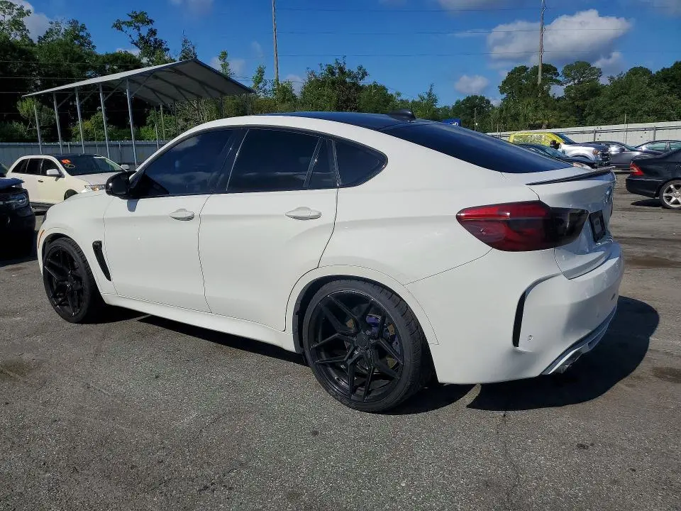 2015 BMW X6 M  
