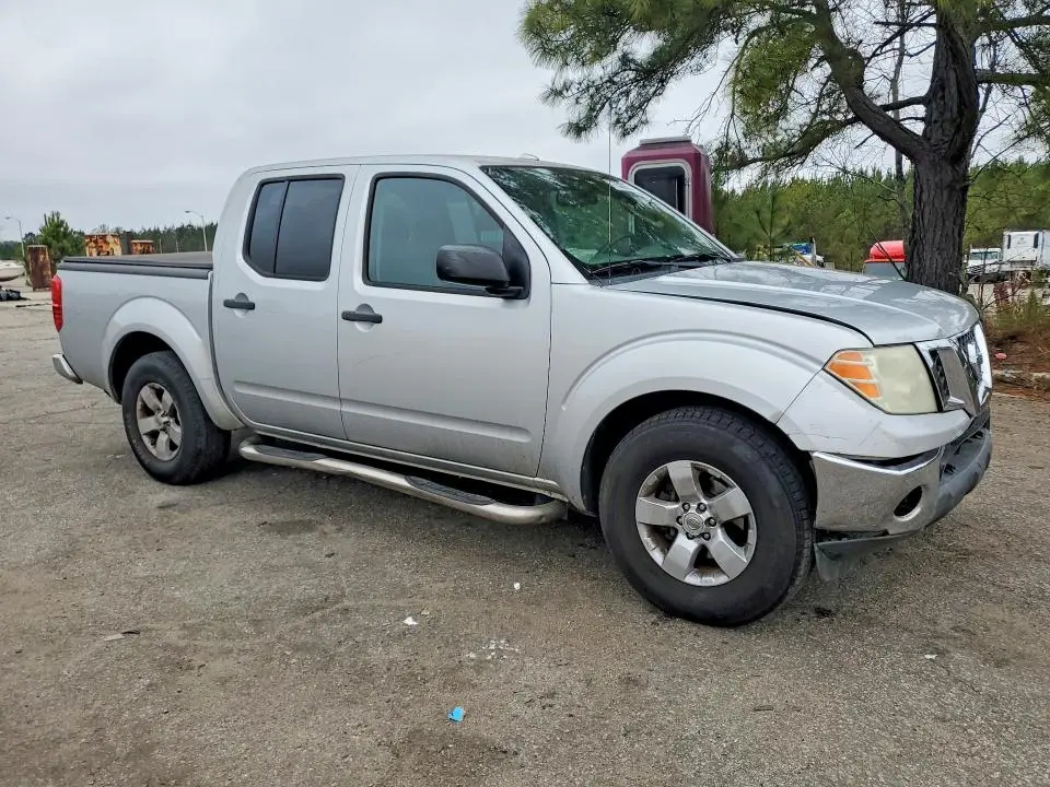 2011 NISSAN FRONTIER S  