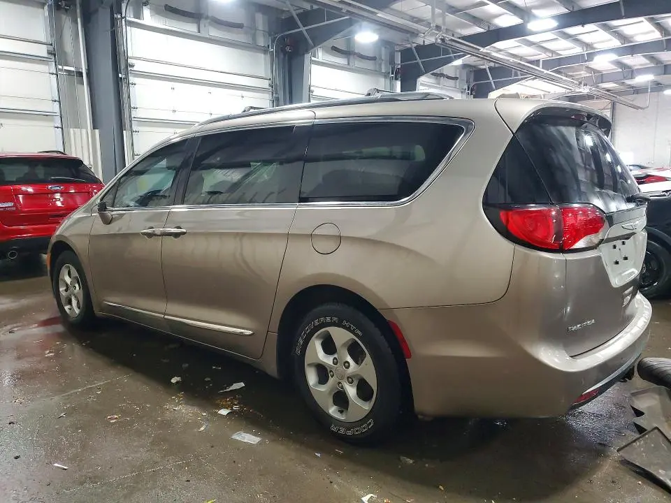 2017 CHRYSLER PACIFICA TOURING L PLUS  