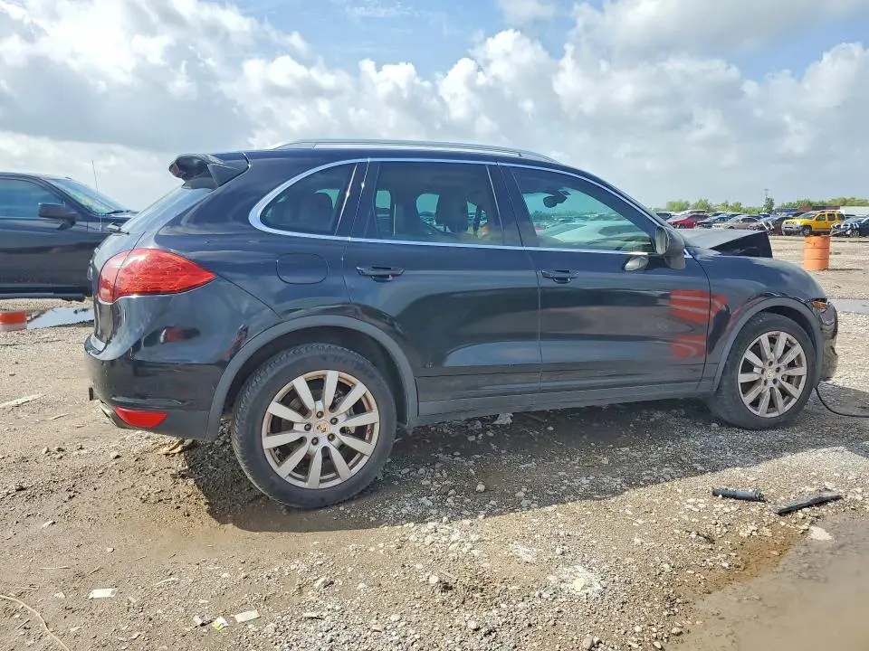 2011 PORSCHE CAYENNE S  