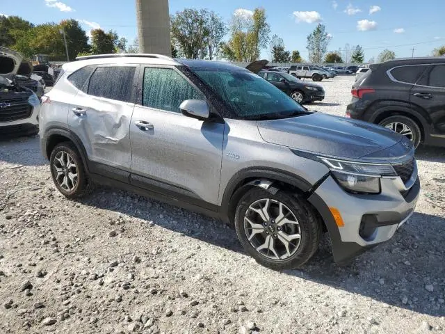 2021 KIA SELTOS EX  