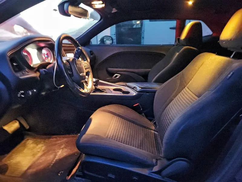 2016 DODGE CHALLENGER SXT  