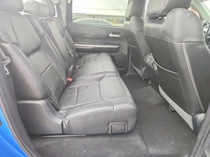 2016 TOYOTA TUNDRA CREWMAX SR5  