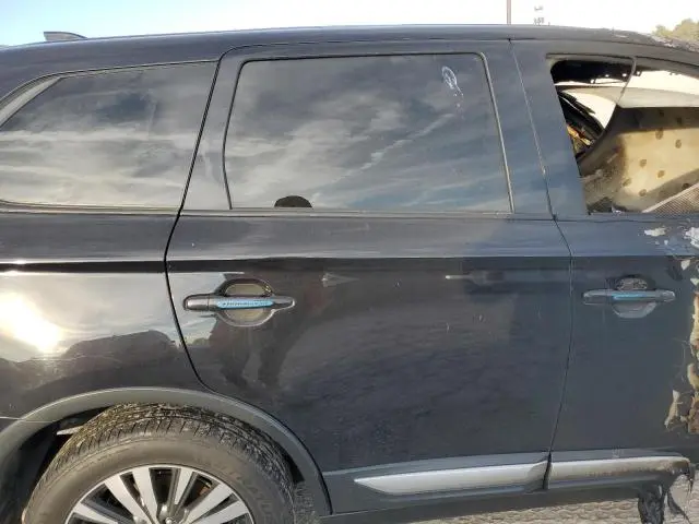 2019 MITSUBISHI OUTLANDER SE  