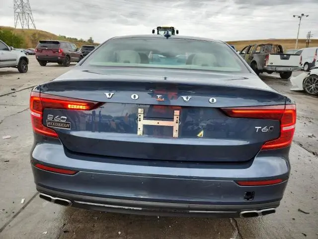 2020 VOLVO S60 T6 MOMENTUM  