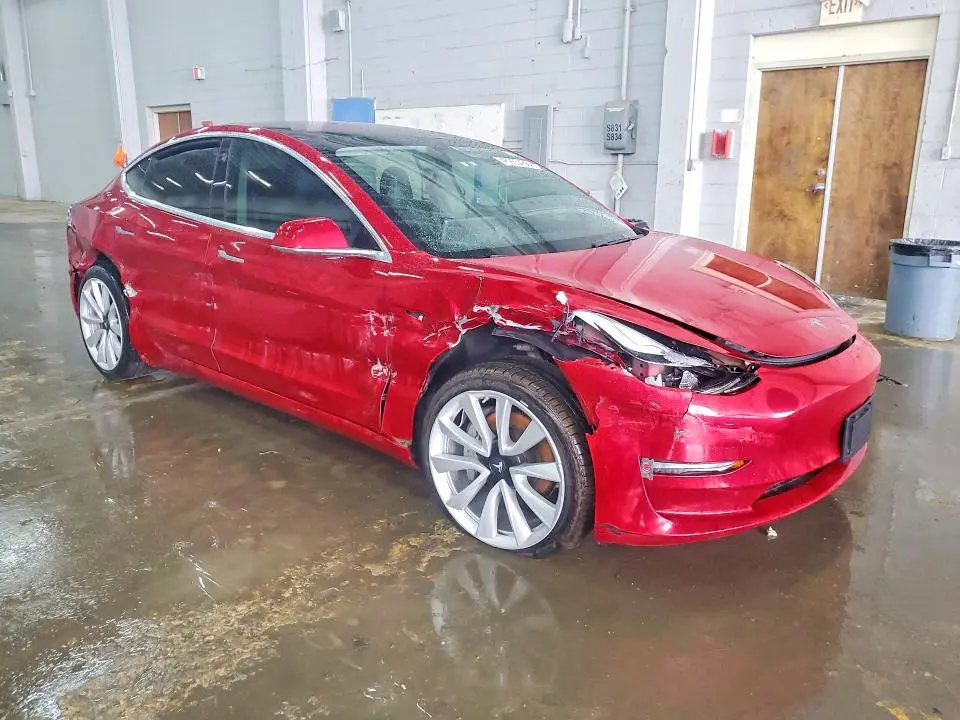 2018 TESLA MODEL 3   