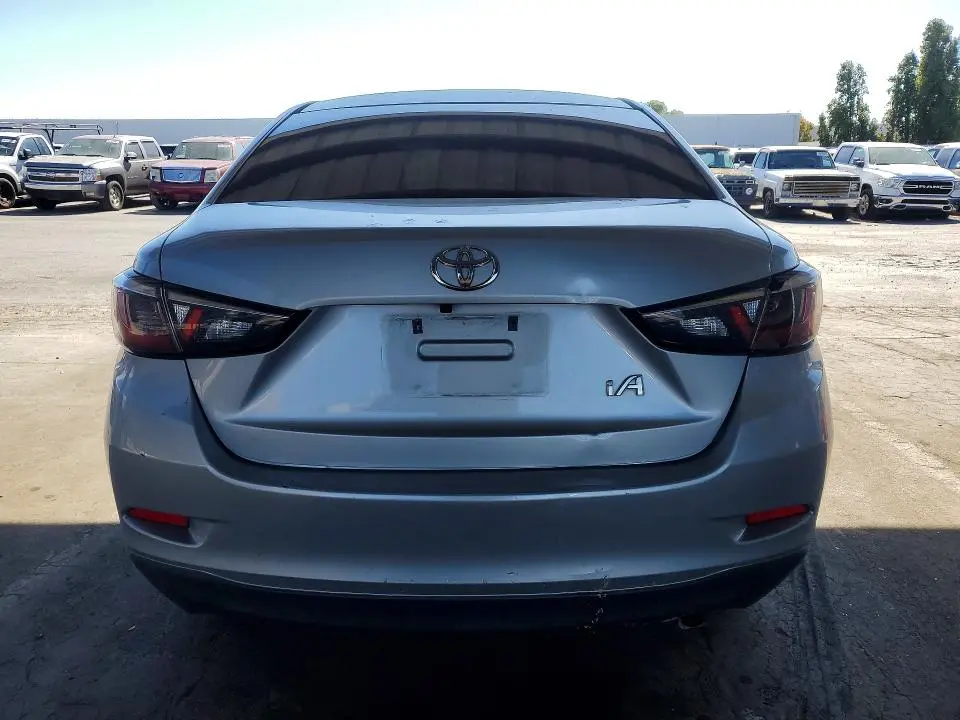 2018 TOYOTA YARIS IA BASE  