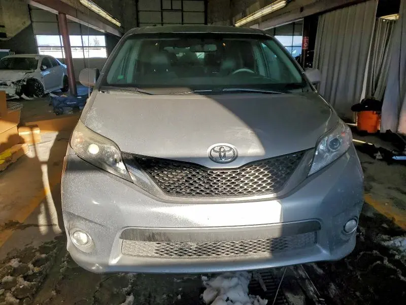 2012 TOYOTA SIENNA SPORT  