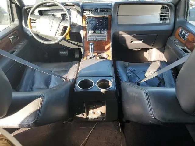 2011 LINCOLN NAVIGATOR   