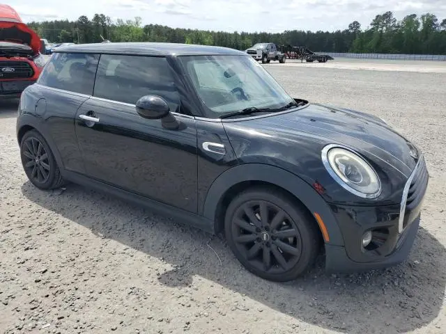 2016 MINI COOPER 