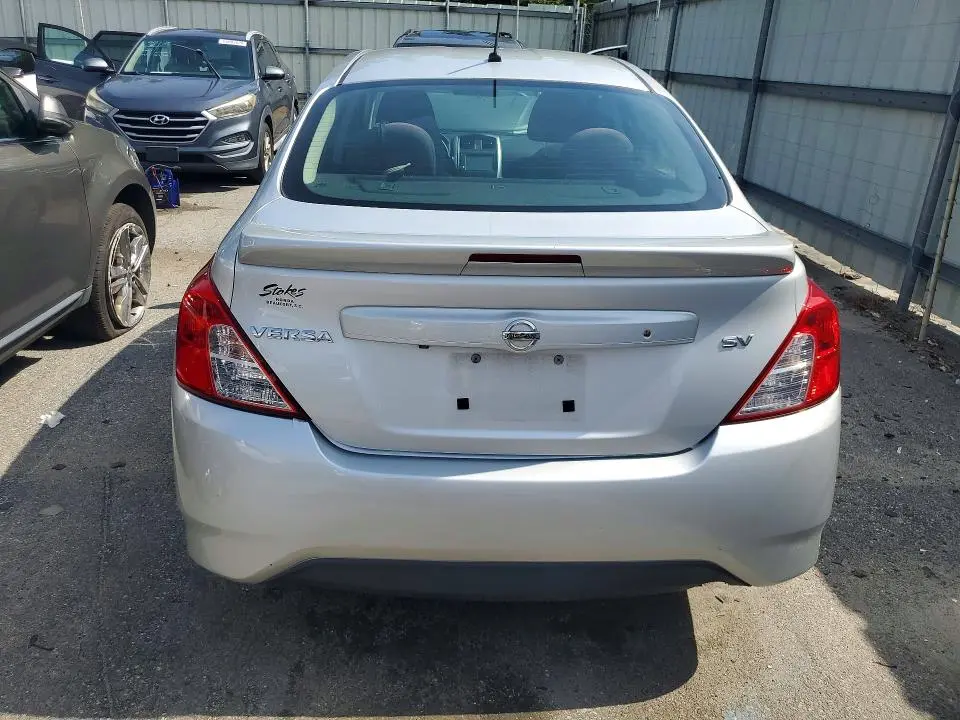 2019 NISSAN VERSA SV  