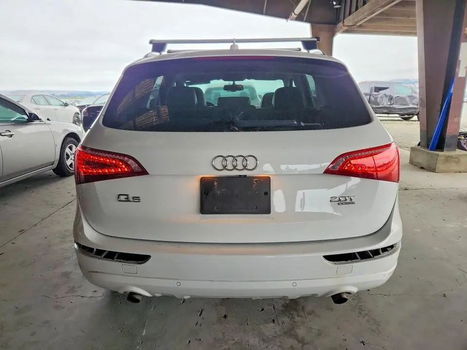 2011 AUDI Q5 PREMIUM PLUS  