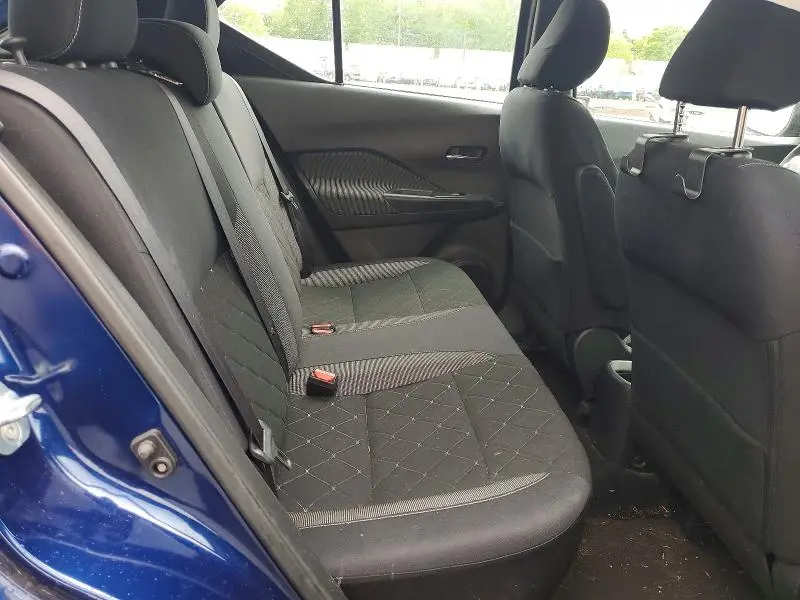 2018 NISSAN KICKS SV  