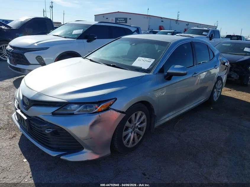 2018 TOYOTA CAMRY LE