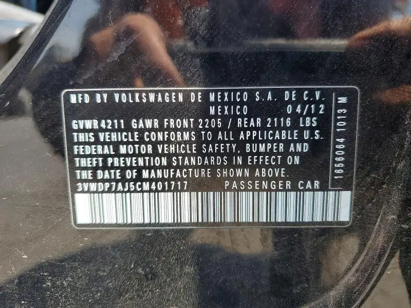 2012 VOLKSWAGEN JETTA SE  
