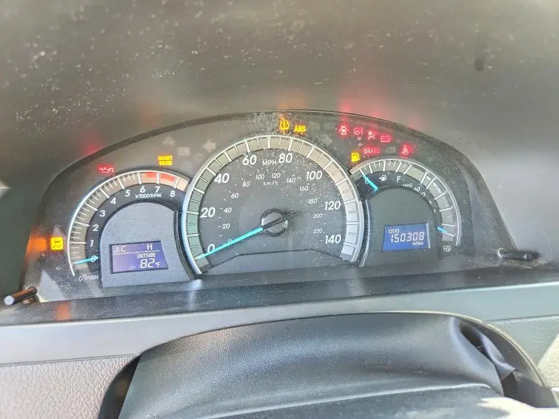 2012 TOYOTA CAMRY SE  