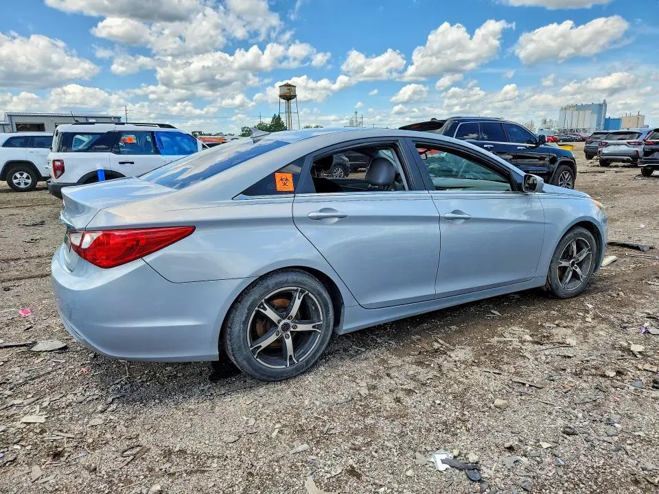 2011 HYUNDAI SONATA GLS  