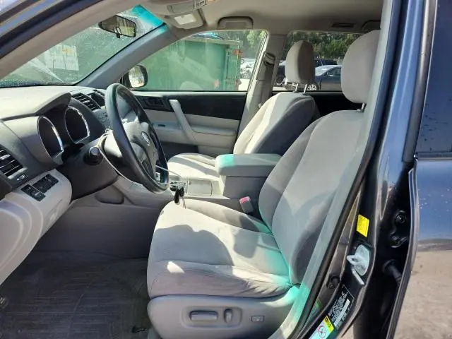 2010 TOYOTA HIGHLANDER   