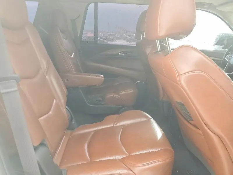 2017 CADILLAC ESCALADE LUXURY  
