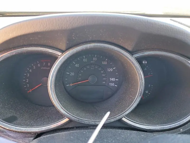 2012 KIA SORENTO BASE  