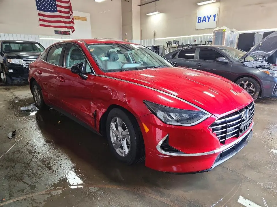 2020 HYUNDAI SONATA SE  