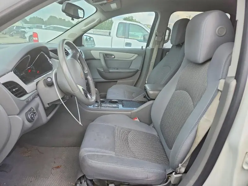 2014 CHEVROLET TRAVERSE LT  