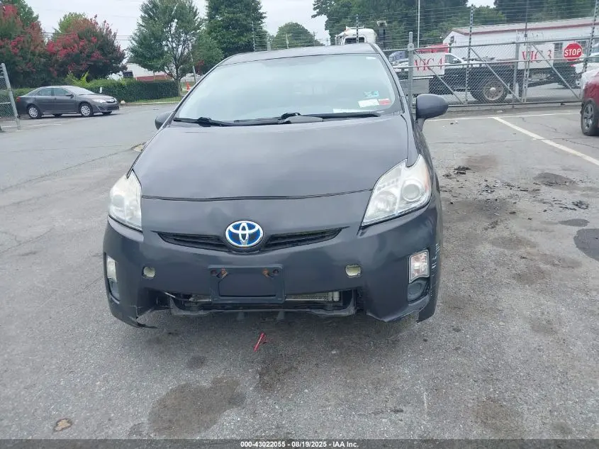 2011 TOYOTA PRIUS THREE