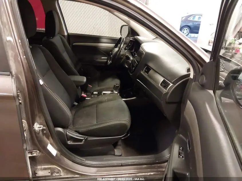 2018 MITSUBISHI OUTLANDER SE