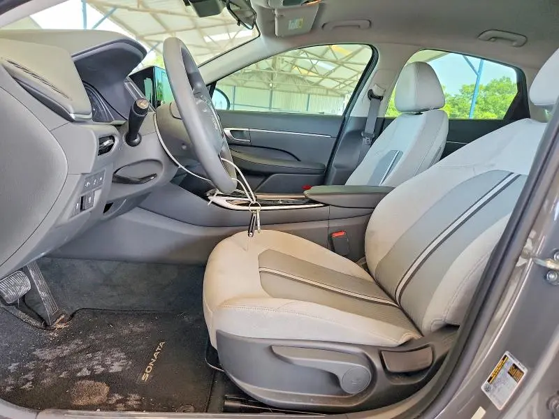 2021 HYUNDAI SONATA SE  