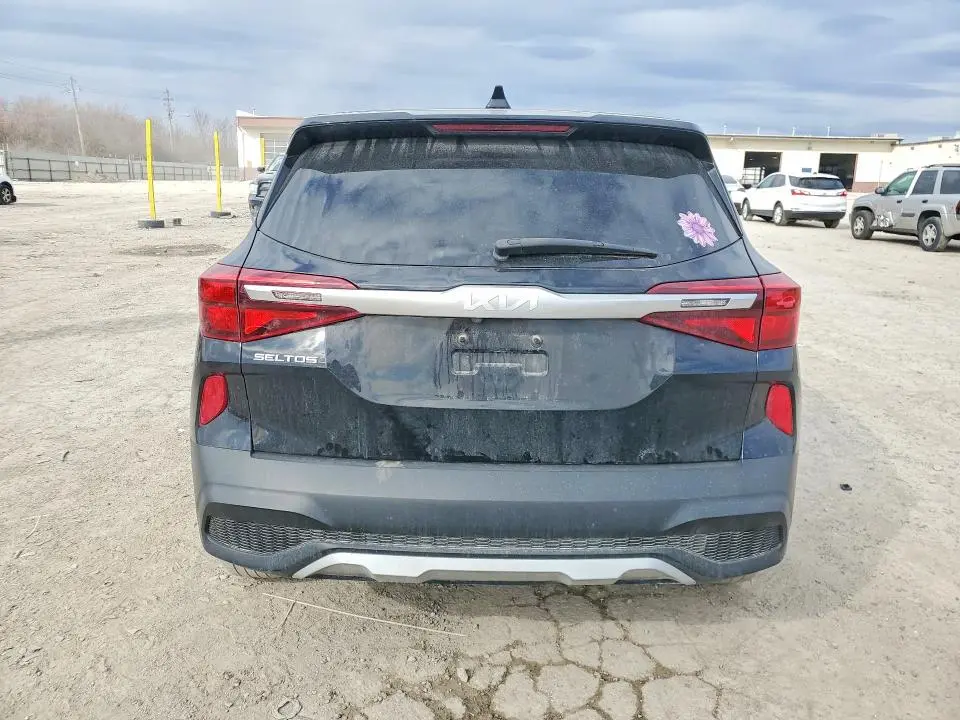 2023 KIA SELTOS LX  