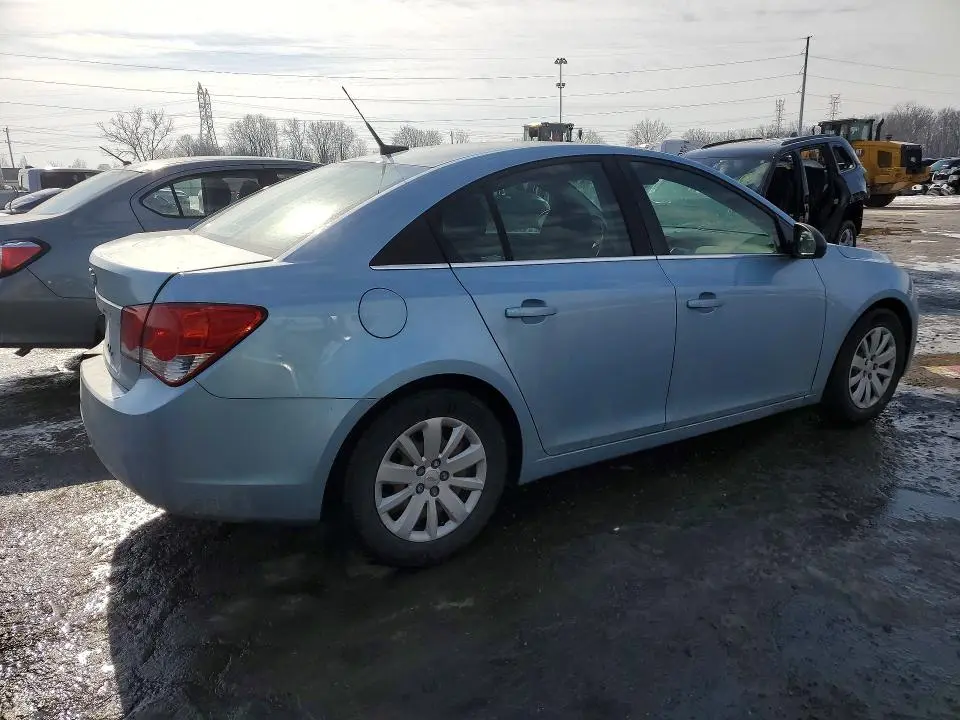 2011 CHEVROLET CRUZE   