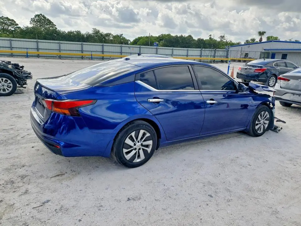 2019 NISSAN ALTIMA S  