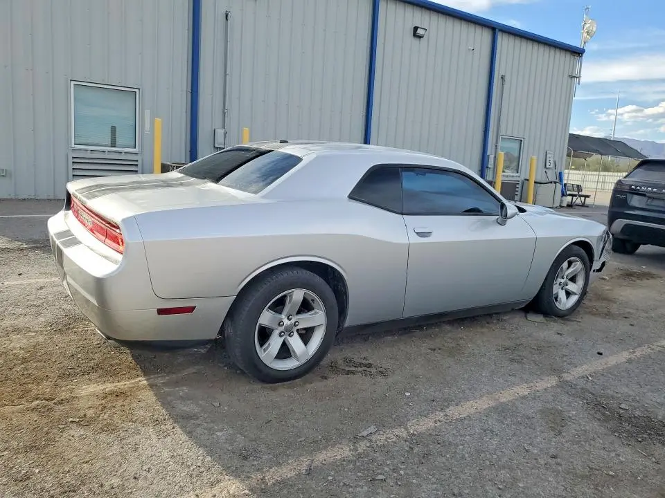 2012 DODGE CHALLENGER SXT  
