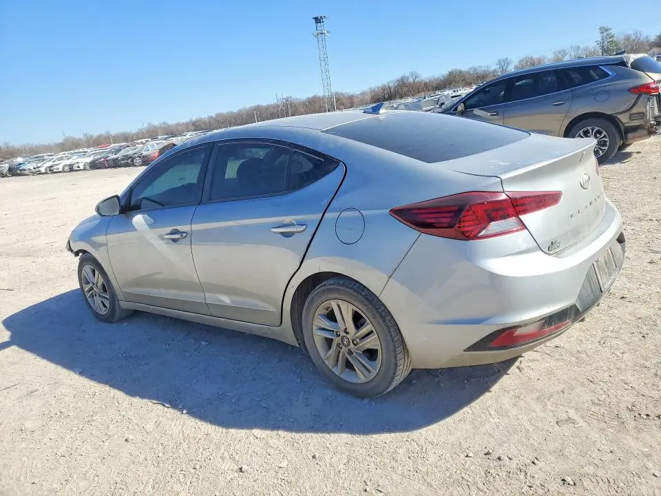 2020 HYUNDAI ELANTRA SEL  