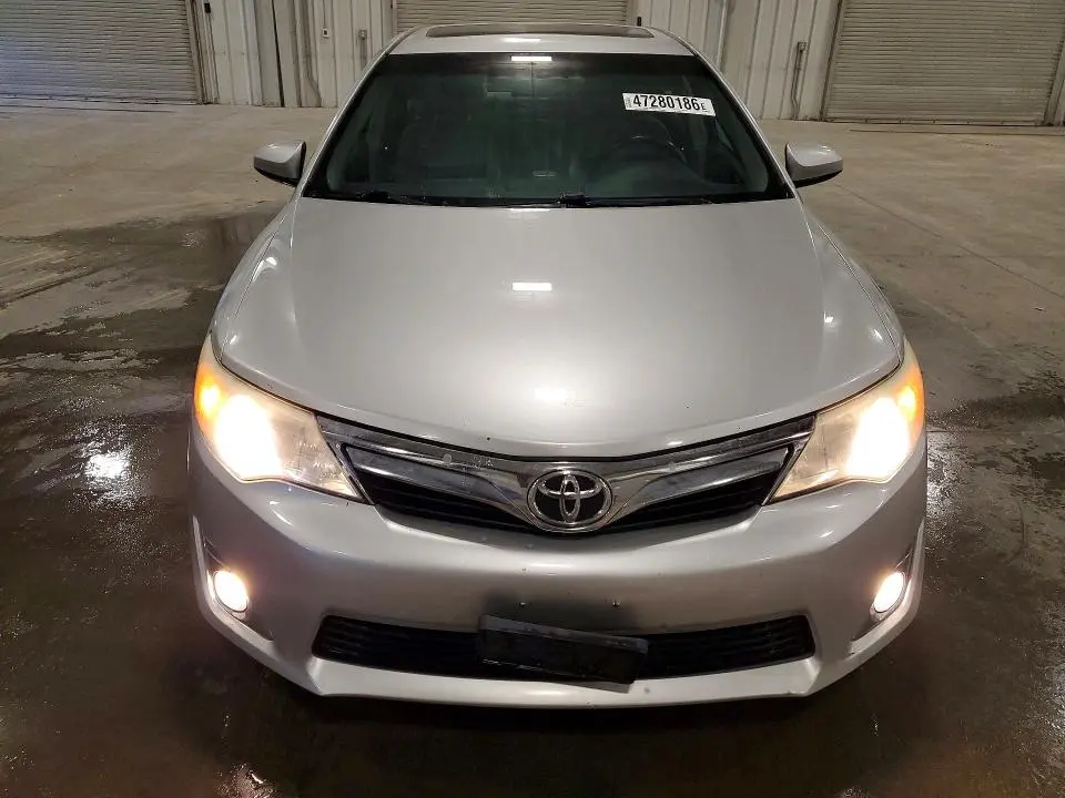 2014 TOYOTA CAMRY XLE V6  