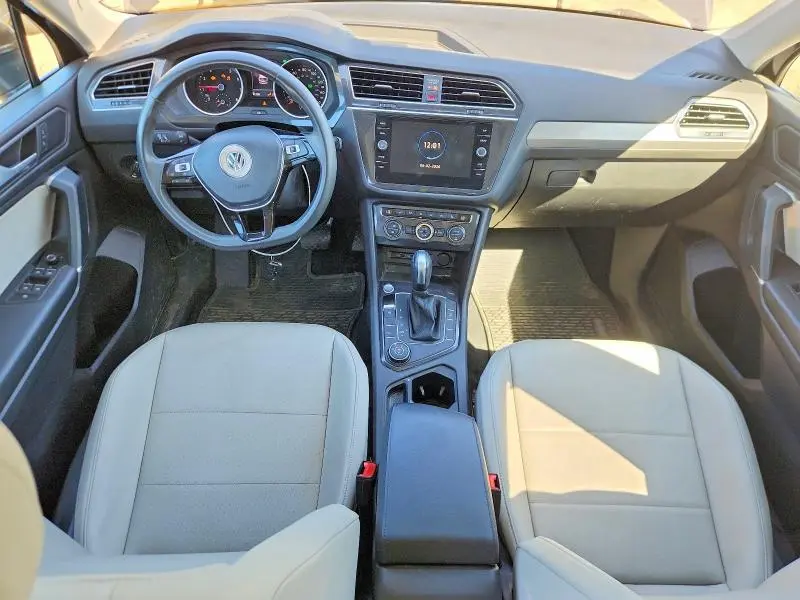 2020 VOLKSWAGEN TIGUAN SE  