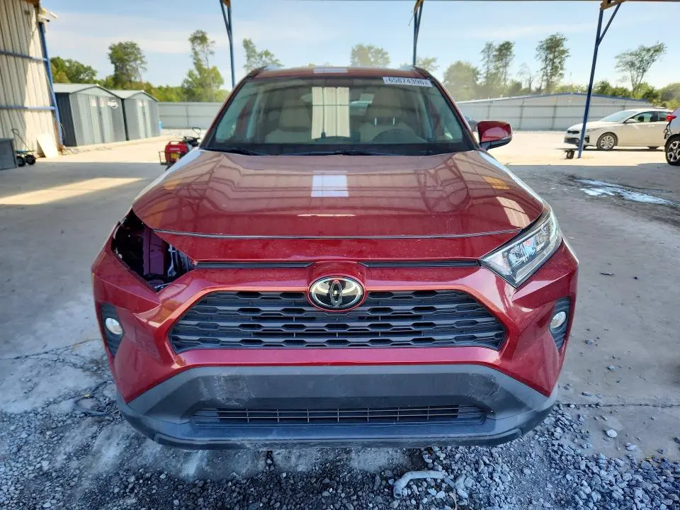 2020 TOYOTA RAV4 XLE  