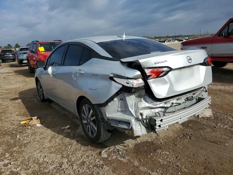 2020 NISSAN VERSA SV  