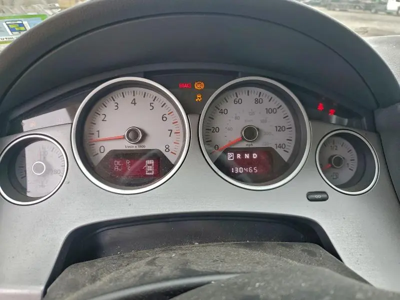 2013 VOLKSWAGEN ROUTAN SE  