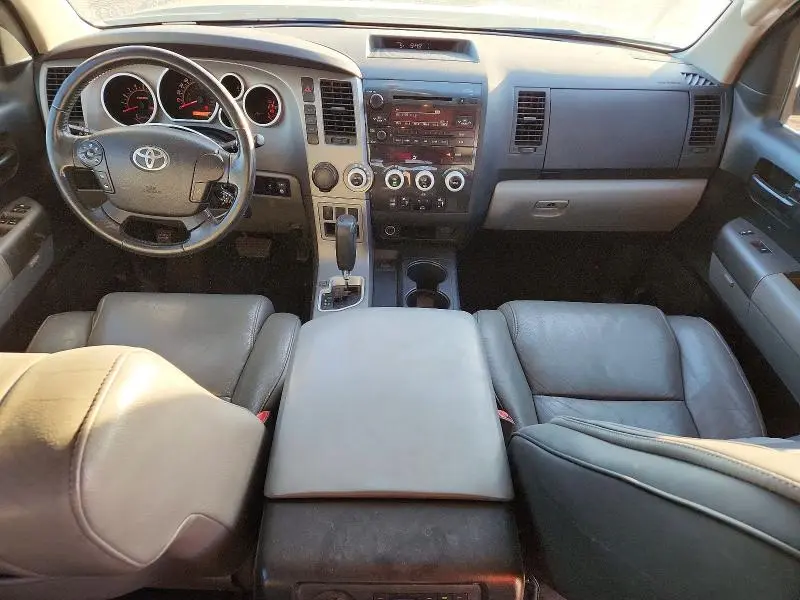 2012 TOYOTA SEQUOIA SR5  